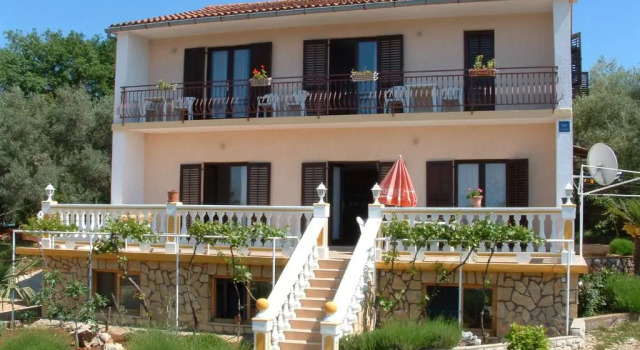 Apartments Nikky, Prenota Appartamento Hotel a Isole Quarnerine con parcheggio, Parcheggio