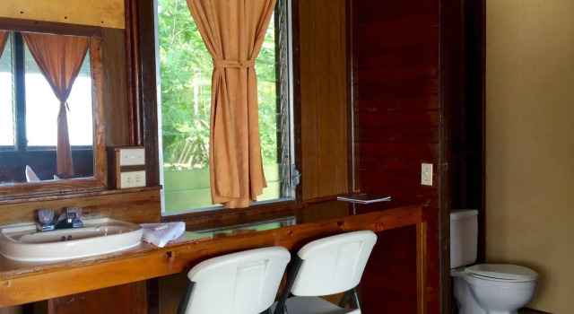 Hotel Catamaran, Rezerwuj Hotel Hotele w Rio Dulce z parkingiem, Parking