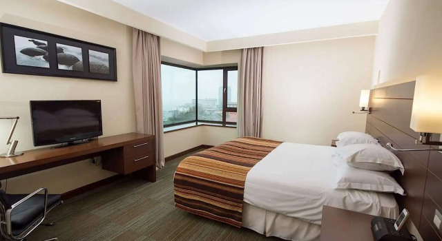 Courtyard by Marriott Puerto Montt, Забронировать Отель Отели Пуэрто-Монт с завтраком, рядом с Paseo De Costanera Shopping Mall, Завтраки