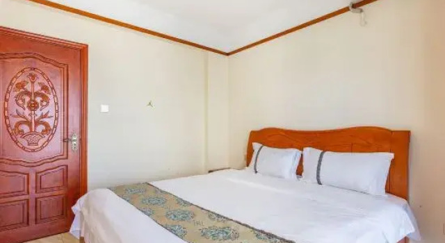 Люкс с 2 комнатами с балконом и с видом на море Cannes Time Seaview Inn