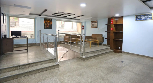 OYO 10048 Hotel Aditya Inn