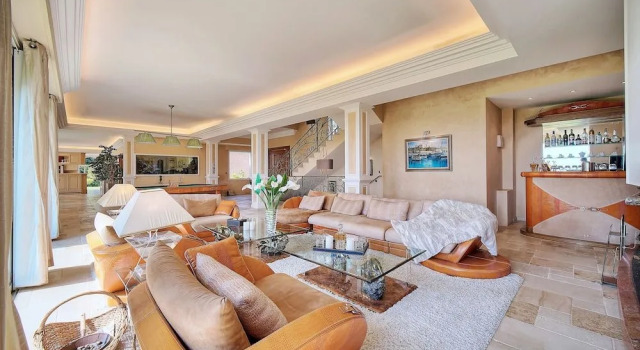 "AU HAVRE DE PAIX" 5 étoiles Prestige jacuzzi, hammam, sauna, PISCINE chauffée Mougins Cannes Grasse, Забронировать Апарт-отель Грас Route Napoléon