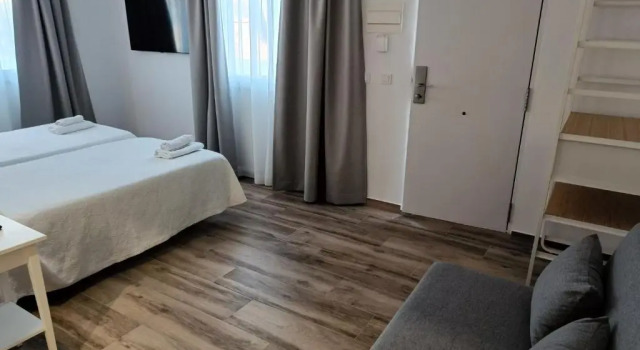 Трёхместный номер Standard Hostal La Ermita