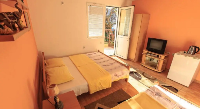 Apartments Vitic