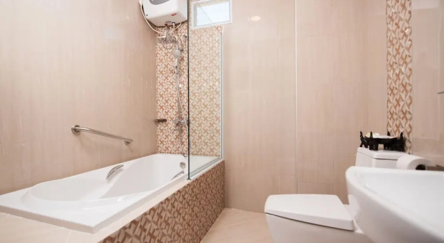 Двухместный номер Deluxe с балконом Manorom Chateau Hotel