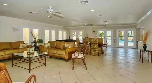 Апартаменты Lovely 3 Bedroom Condo On Golf Course