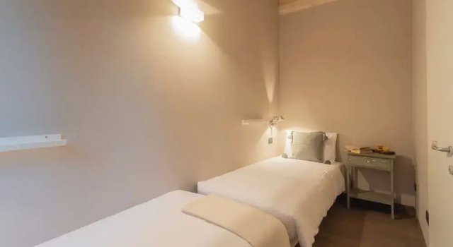 Sunset Terrace Loft Best View on Como by Rent all Como, Prenota Appartamento Hotel a Como con parcheggio, Parcheggio