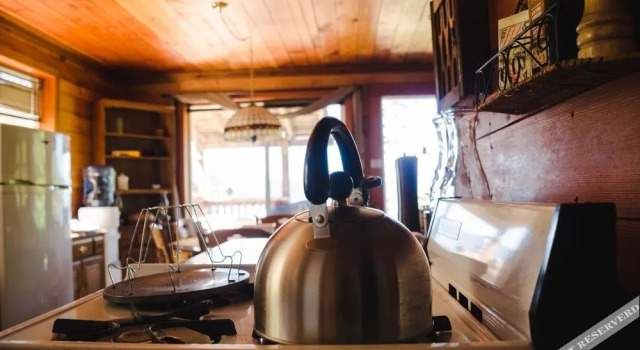 Wilderness Resort & Retreat - Cawley Point, Book Ferieresort Pender Harbor Britisk Columbia