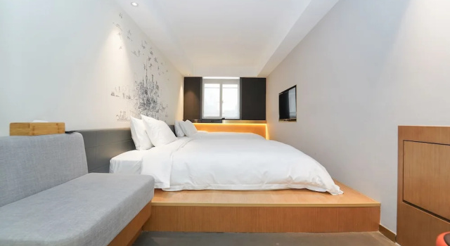 Номер Standard No. 8 Art Hotel