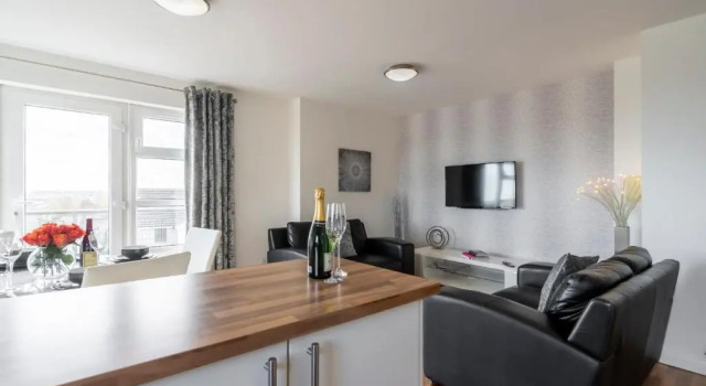 Апартаменты с 2 комнатами с балконом Parkhill Luxury Serviced Apartments - Hilton Campus