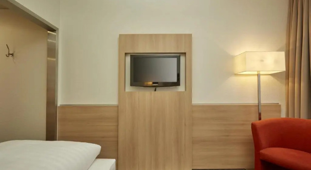 Одноместный номер Comfort H+ Hotel Darmstadt