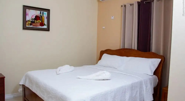 Incognito Reggae Rooms, Buchen Sie Hotel Kingston Jamaika