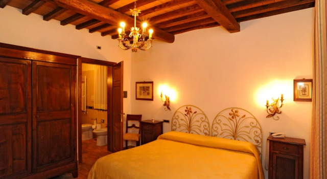 Hotel La Fonte Del Cerro, Забронировать Отель Манчано Тоскана, рядом с Термальные источники Терме-ди-Сатурния
