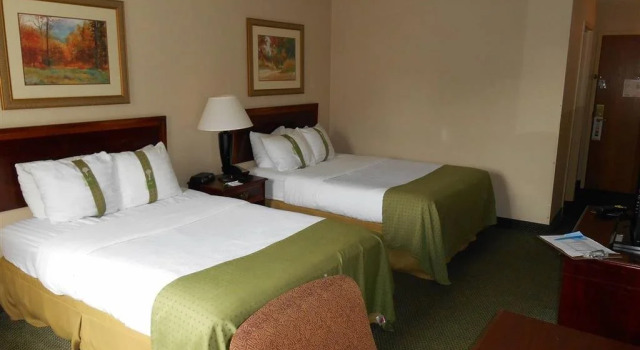 DoubleTree by Hilton Hotel Joplin, Book Hotel SPA-hoteller i Joplin, SPA