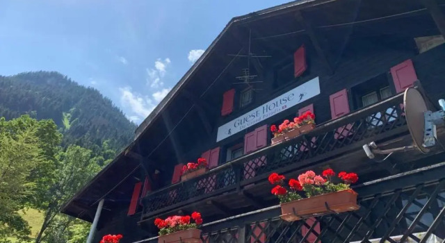 Guest House du Grand Paradis - On Piste, Prenota Affittacamere Champéry 