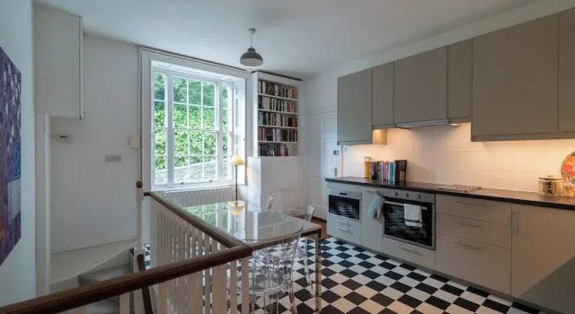 Somerset House - Charming Period 1BD, Забронировать Отель Отели Бата 3 звезды, рядом с Музей архитектуры Бата, 3*