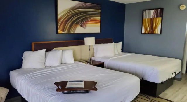 Четырёхместный номер Standard Baymont by Wyndham London KY