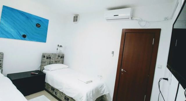 Old Jaffas Penthouse Boutique Hostel, Забронировать Хостел Тель-Авив Тель-Авивский округ, рядом с Пляж Альма