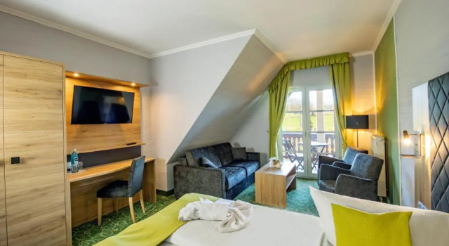 Двухместный номер Standard с балконом Panorama Berghotel Wettiner Höhe