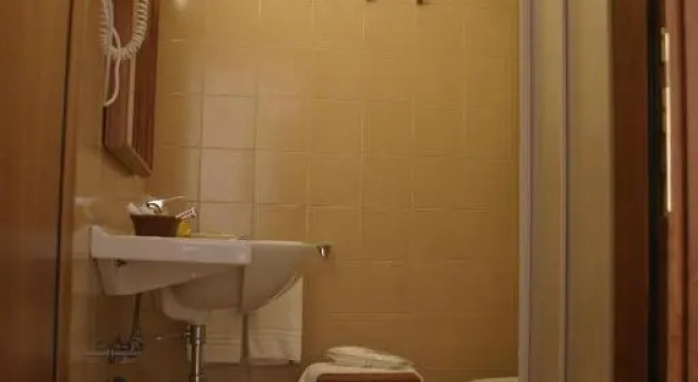 Четырёхместный номер Standard Hotel Centro di Spiritualità Padre Pio