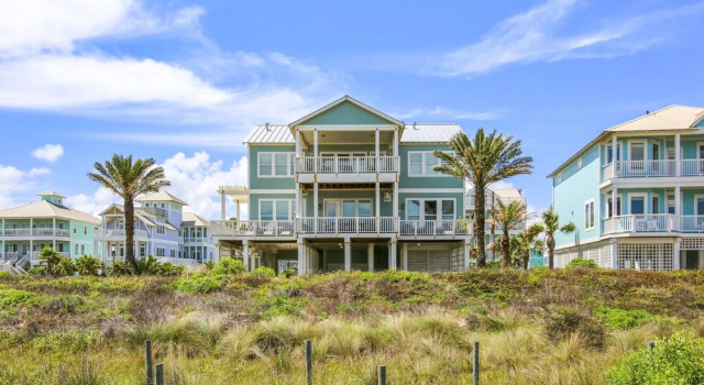 Kathie's Beachfront Kottage 5 Bedroom Home