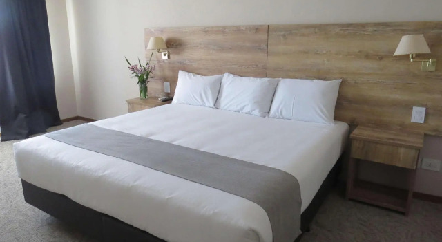 Howard Johnson Hotel Termal Dolores, Забронировать Отель Долорес провинция Буэнос-Айрес