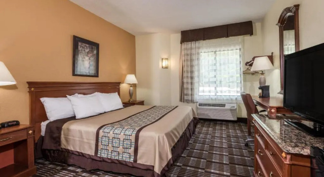 Номер Standard Days Inn by Wyndham Yadkinville