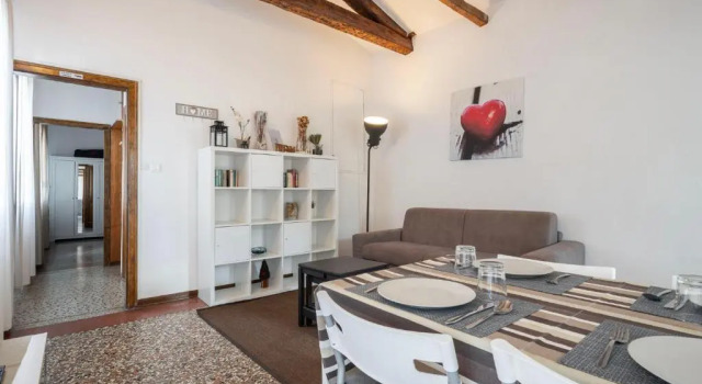 Ca Giorgia Venice Apartment with Balcony, Забронировать Апартаменты/квартира Апартаменты Венеции, рядом с Церковь Святого Георгия Великого, Апартаменты/квартира