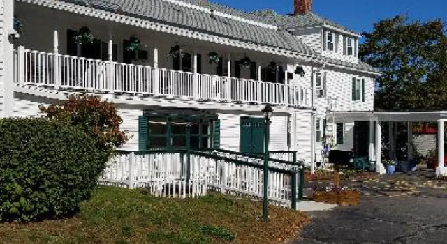 The Windrifter Resort, 予約 リゾート ウルフボロ Lake Winnipesaukee