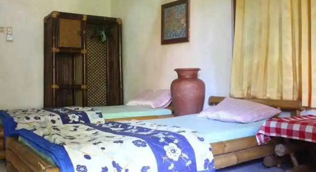 Nyoman Astana Bungalow, Забронировать Отель Отели провинции Бали с завтраком, Завтраки