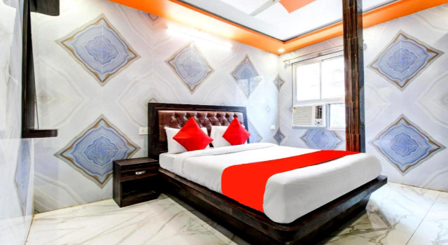 Goroomgo Krishna Palace Charbagh Lucknow, Book Hotel Charbagh Uttar Pradesh