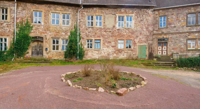 Apartment in Gerbstedt - Friedeburg With Terrace, Prenota Appartamento Hotel a Garz con parcheggio, Parcheggio