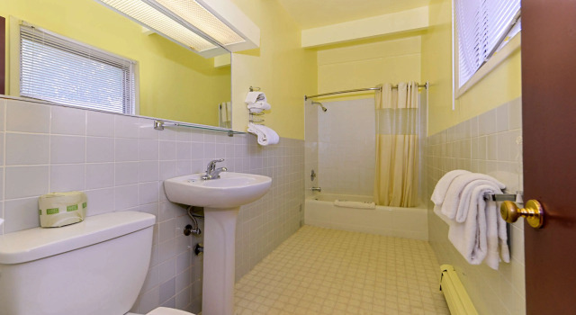 Шестиместный номер Standard Americas Best Value Inn Geneva