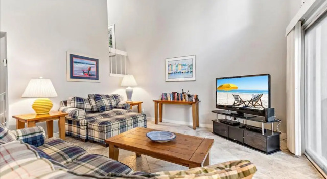 Stoney Creek 246, 2 Bedrooms, Pool Access, WiFi, Sleeps 6, Забронировать Апартаменты/квартира Отели Хилтон-Хед-Айленд с парковкой, рядом с Stan Smith Tennis Academy, Парковка