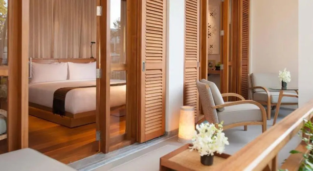 Номер Deluxe с видом на бассейн Avani+ Luang Prabang Hotel