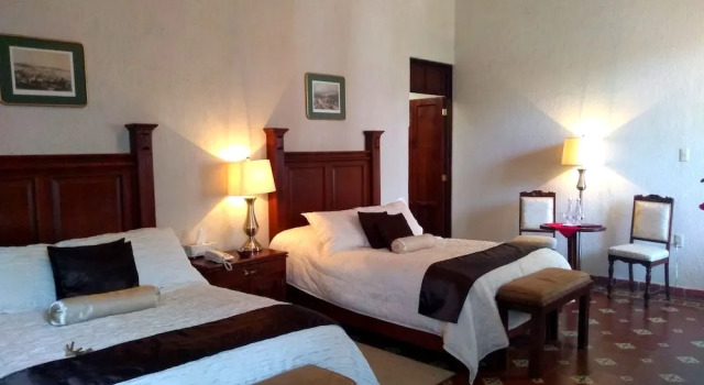 Четырёхместный номер Grand с видом на сад Hotel Boutique La Albertina