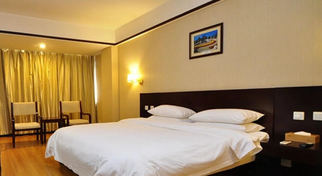 Jinmao Hotel - Kunming, Rezerwuj Hotel Hotele w Kunming z parkingiem, Parking