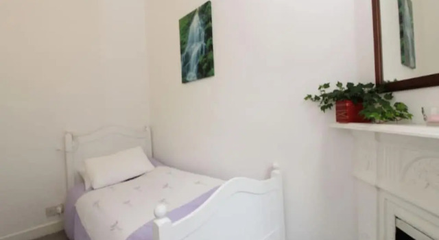 Quaint and Cozy City Centre Apartment Ideal for 3, Забронировать Апартаменты/квартира Эдинбург Midlothian, рядом с Холирудское абатство