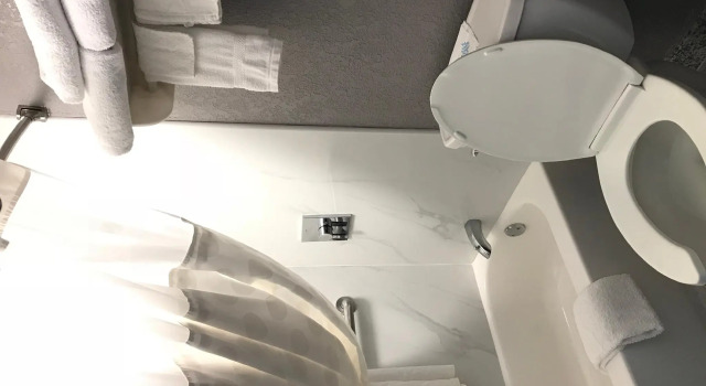 Четырёхместный номер Standard Royal Inn