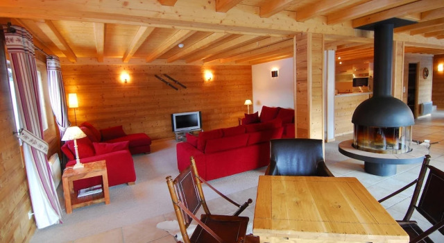 Chalet Montbeliarde, Забронировать Шале Виллы Овернь-Рона-Альпы, Вилла