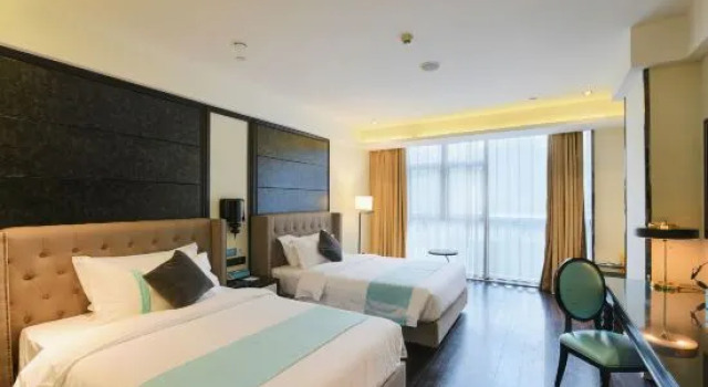 Homeinn Plus (Zhengzhou East Railway Station), Rezervovat Hotel Čeng-čou Henan