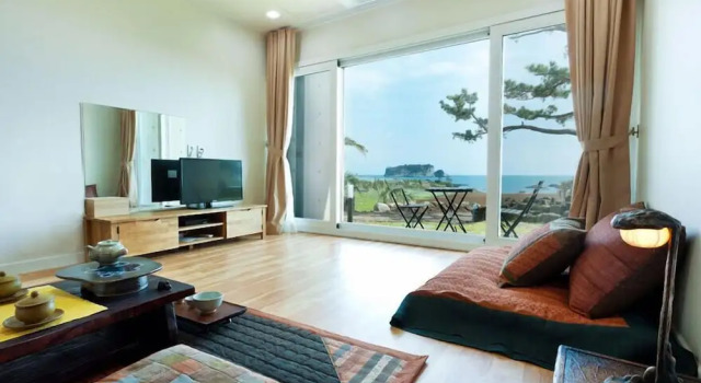 Номер Deluxe The BBs Jeju Resort