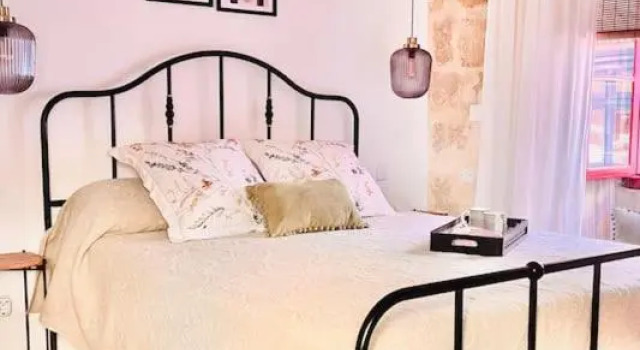 300yr old, self catering, tiny house in Victoria Centre, Gozo