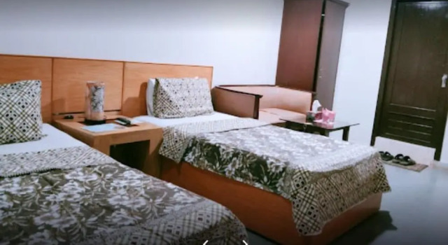 7 S Even Guest House