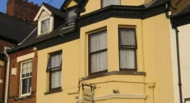 Abbey Hotel - Guest House, Rezervasyon Misafirhane Merseyside otoparklı oteller, Otopark