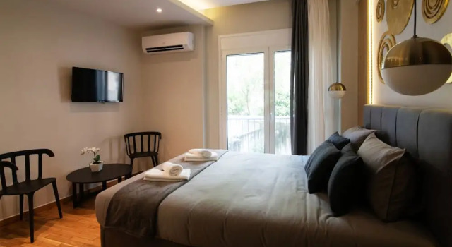Central Charming Studio
