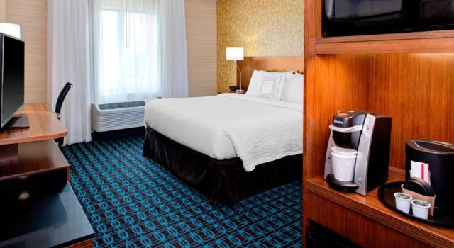 Номер Standard Fairfield Inn & Suites by Marriott Bakersfield North/Airport