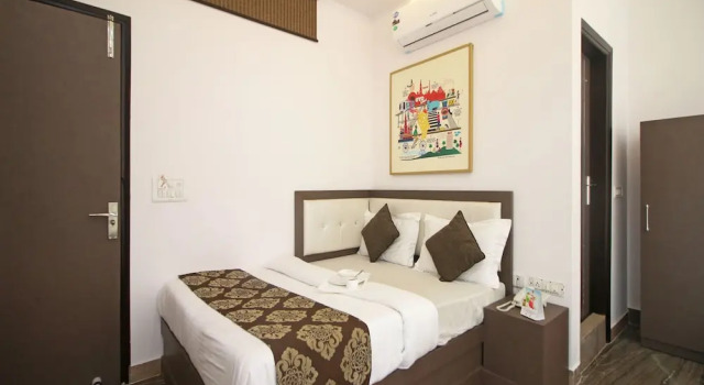 OYO 393 Hotel RK Grand Inn, Забронировать Отель Отели Нью-Дели с завтраком, Завтраки
