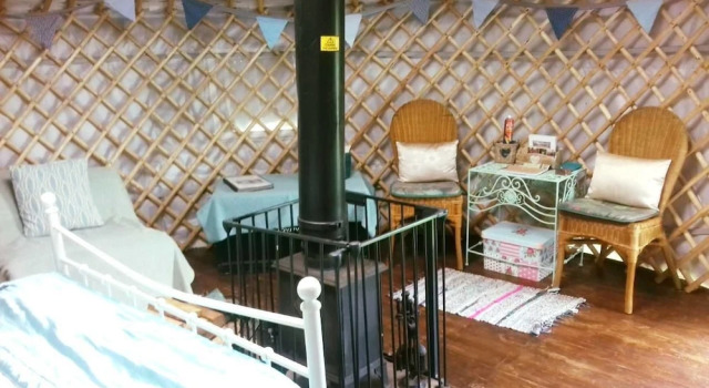 Love2Yurt, Varaa Hotelli Brackley Northamptonshire