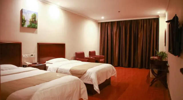 Семейный номер Standard GreenTree Inn Puyang Fan County People Avenue Banqiao Road Hotel